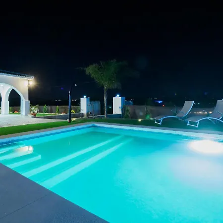 Cubo's El Sueno De Abuelos Privacy Pool Alhaurin el Grande